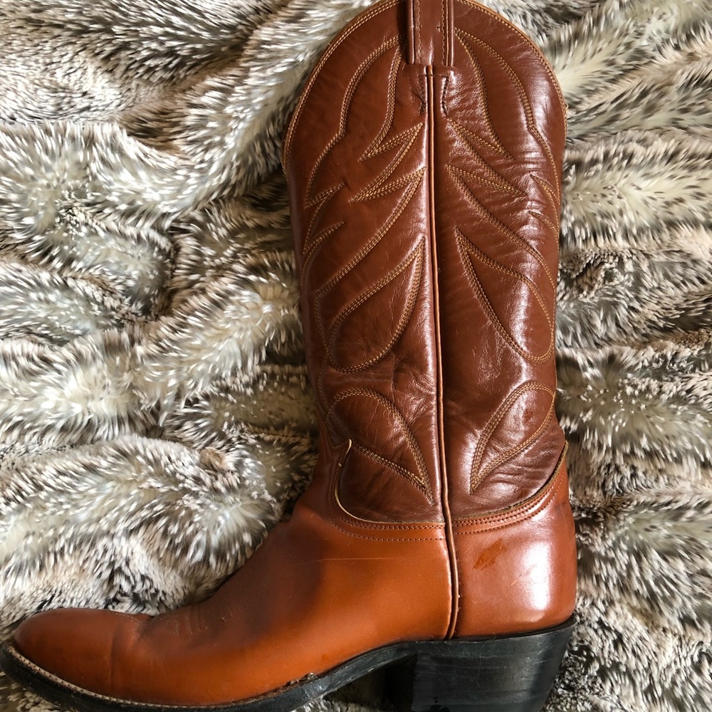 VTG Tony Lama cowboy Boots. Amazing condition.